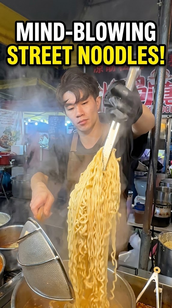 The Ultimate Noodle Omelette Craze
